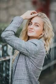 Zoe H.